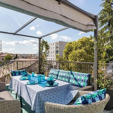 Hébergement de vacances Boutique Triple House W Garden Roofterrace&bbq Split