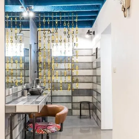 Hébergement de vacances Boutique Triple House W Garden Roofterrace&bbq