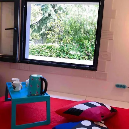 Sleeps 8 Pet Friendly Garden & Roof Terrace Nyaraló