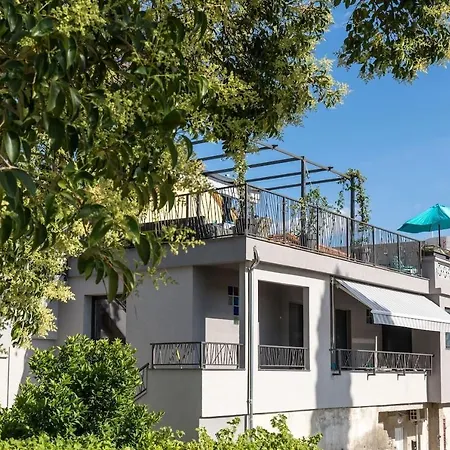 Boutique Triple House With Garden & Roof Terrace Vakantiehuis Split