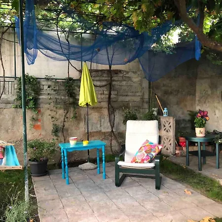 Sleeps 8 Pet Friendly Garden & Roof Terrace Ferienhaus