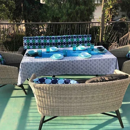 Semesterbostad Sleeps 8 Pet Friendly Garden & Roof Terrace