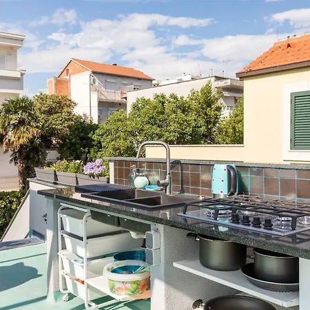 Сasa de vacaciones Sleeps 8 Pet Friendly Garden & Roof Terrace *