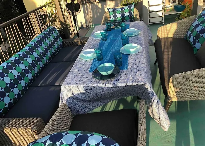 Sleeps 8 Pet Friendly Garden & Roof Terrace 度假居