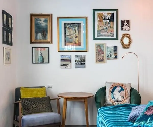 度假居 Sleeps 8 Pet Friendly Garden & Roof Terrace *