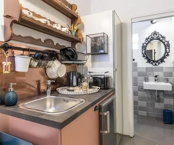 Sleeps 8 Pet Friendly Garden & Roof Terrace 펜션