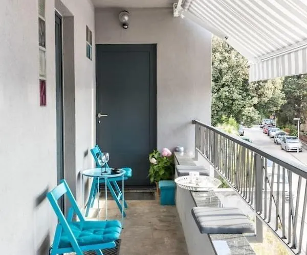 Sleeps 8 Pet Friendly Garden & Roof Terrace 斯普利特