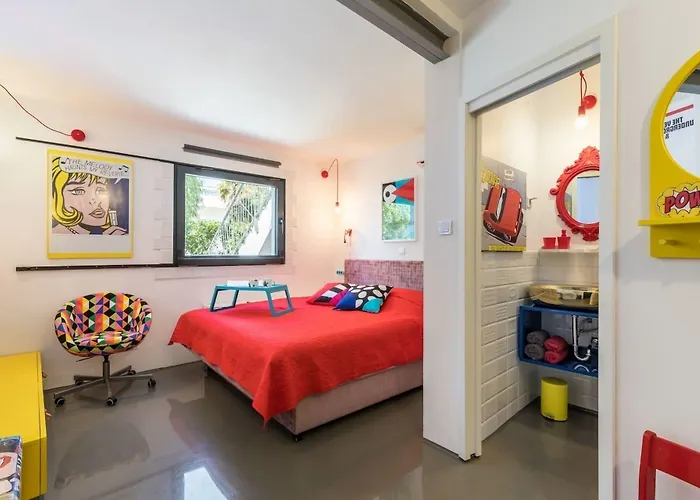 Sleeps 8 Pet Friendly Garden & Roof Terrace *