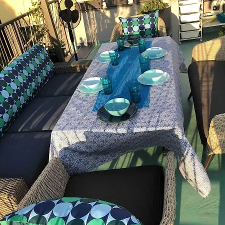 Sleeps 8 Pet Friendly Garden & Roof Terrace Vikendica