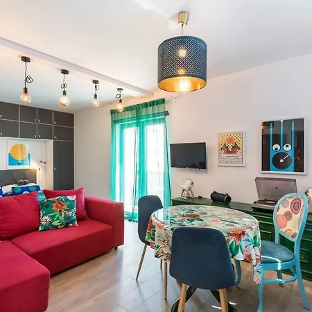 Vikendica Sleeps 8 Pet Friendly Garden & Roof Terrace *